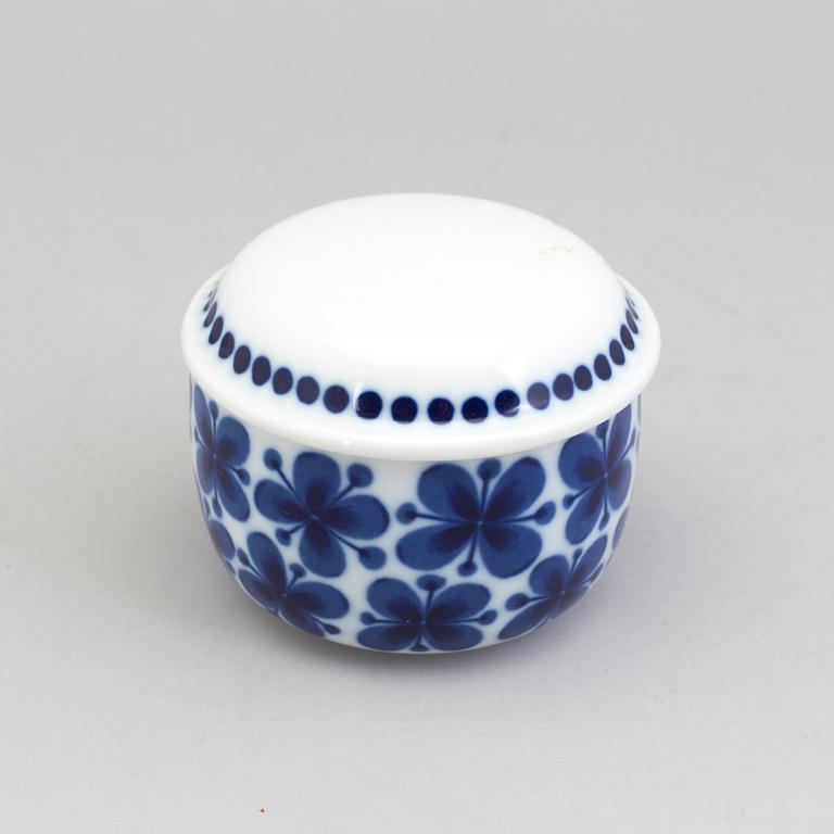 MARIANNE WESTMAN, servisdelar, ca 45 st, porslin, "Mon Amie", Rörstrand.