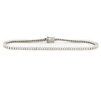Tennis bracelet 18K white gold with brilliant-cut diamonds.
