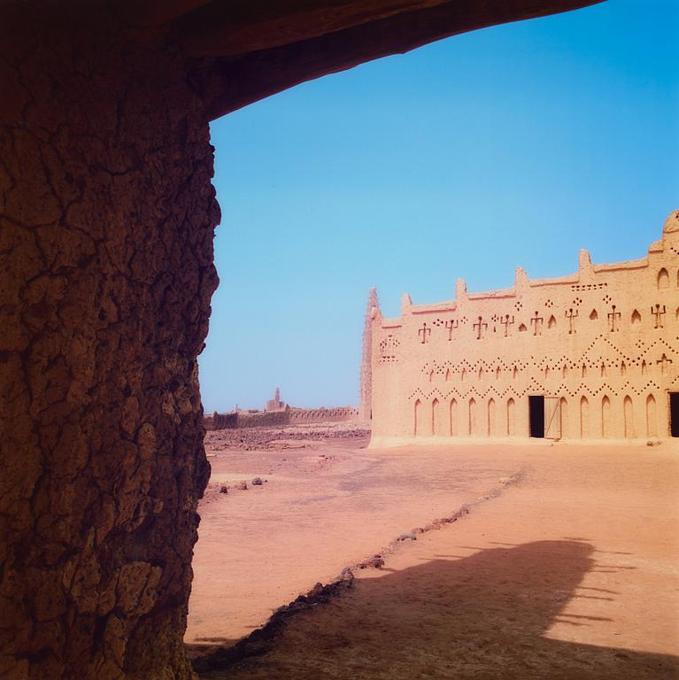 Isaac Julien, "Fantôme Créole Series (Papillon No.4 - Mosque)", 2005.