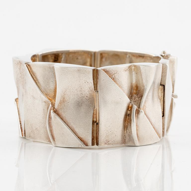 Björn Weckström, a bracelet, "Moon Bridge", silver. Lapponia, Helsinki 1971.