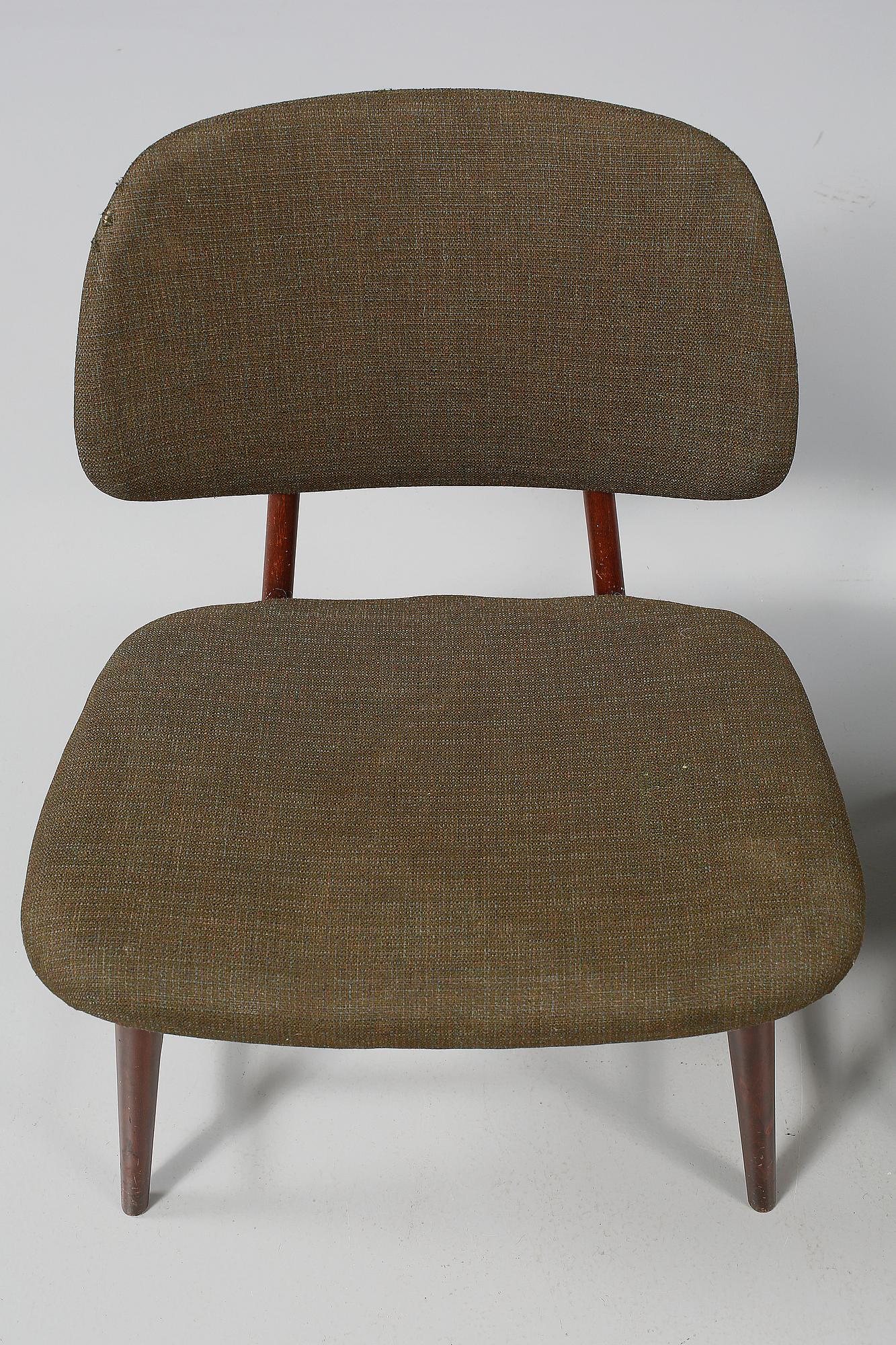 STOLAR, ett par, "TeVe", Alf Svensson, Ljungs Industrier, modellen formgiven 1953.