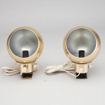 A PAIR OF WALL LIGHTS.