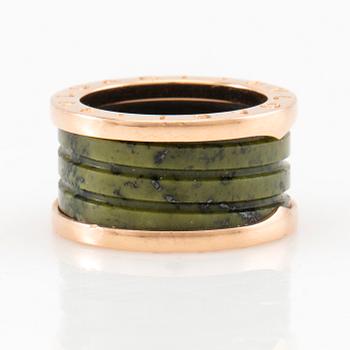 Bulgari ring B.zero1 roséguld med grön marmor.