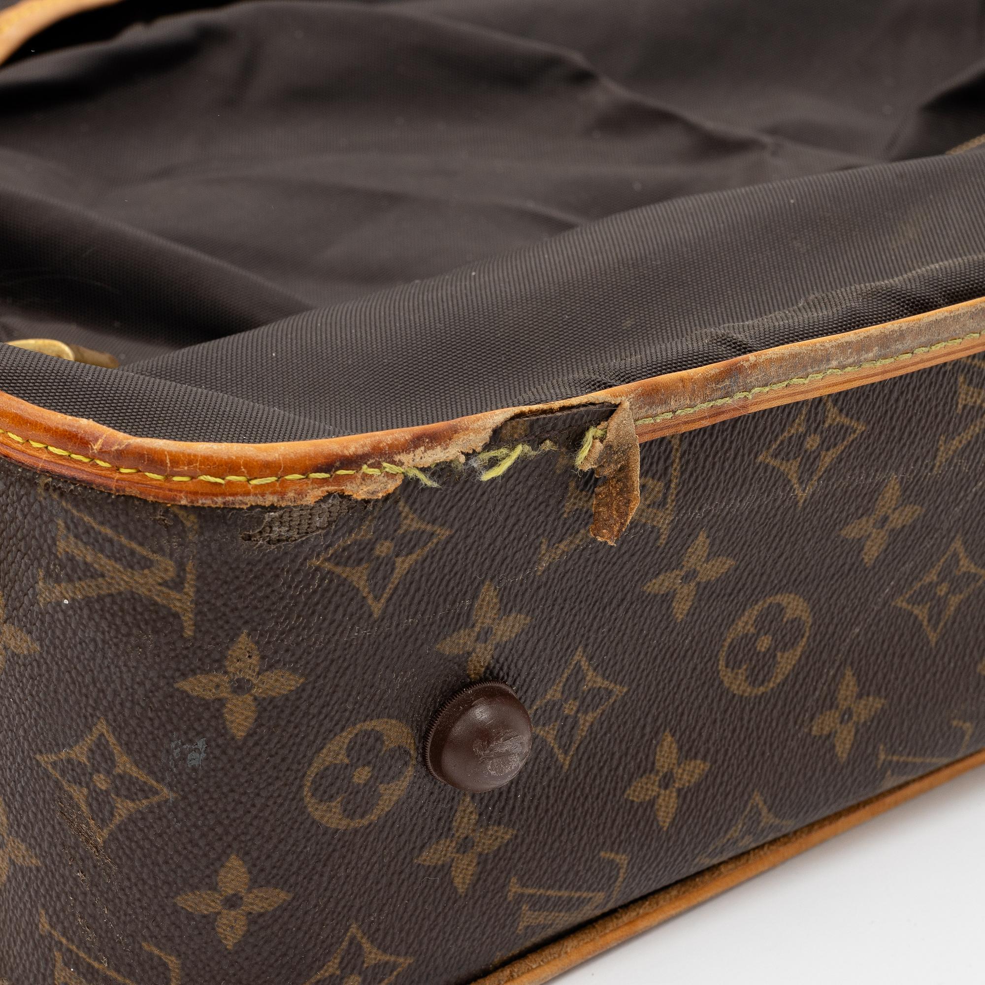 Louis Vuitton, resegarderob "Garment cloth 24h bag".