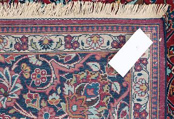 SEMI-ANTIQUE KASHAN. 203 x 132,5 cm.