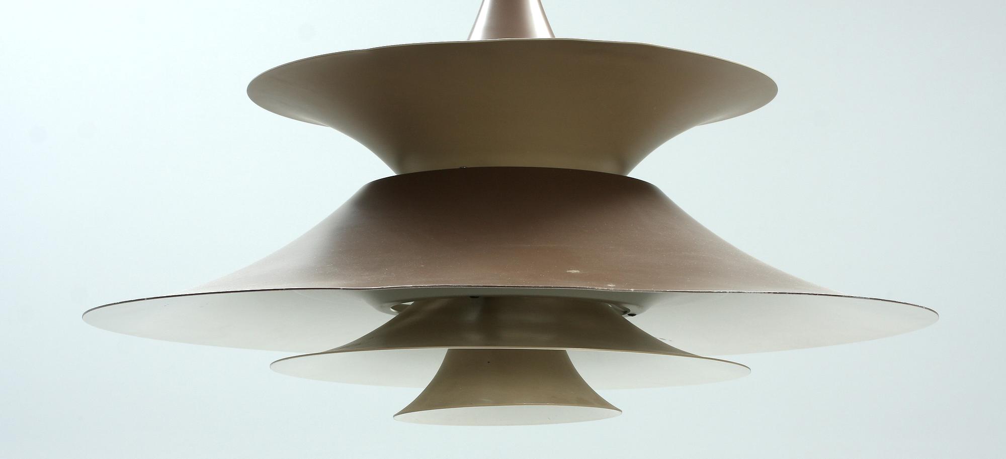 TAKLAMPA, Fogh & Mörup, 1900-talets andra hälft, diam 60.