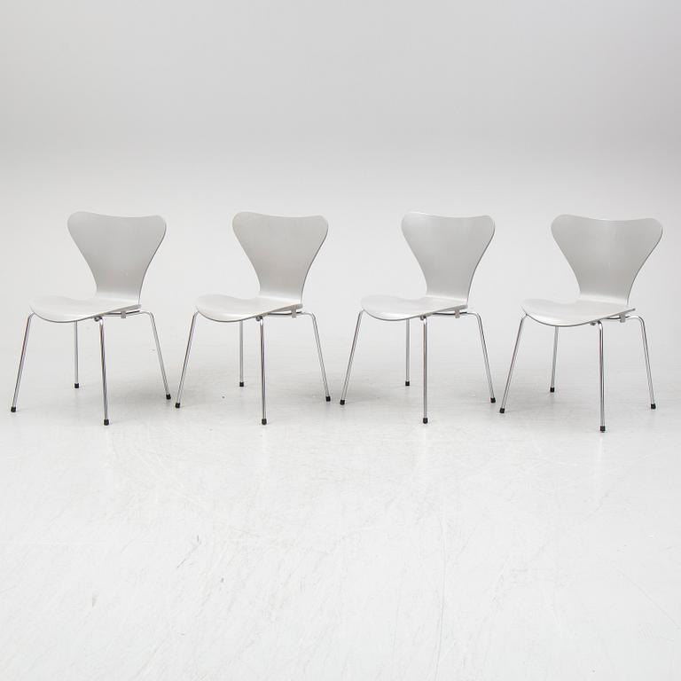 ARNE JACOBSEN, stolar, 4 st, "Sjuan", Fritz Hansen, Danmark.