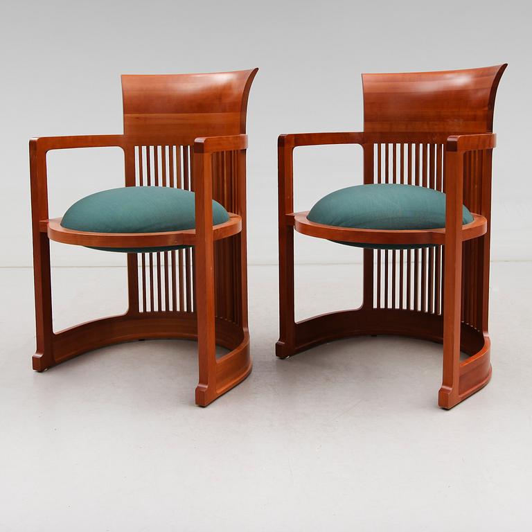 KARMSTOLAR, ett par, "Barell 606",  Frank Lloyd Wright, Cassina, Italien, 1986.