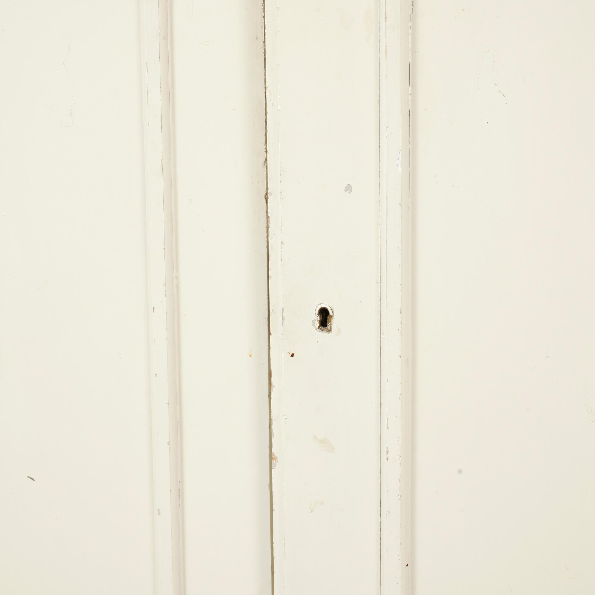 KLÄDSKÅP, 1900-talets början.