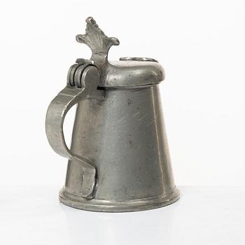 Measure vessel, pewter, half-quart by Gudmund Östling, Vimmerby, 1788 with an earlier lid.