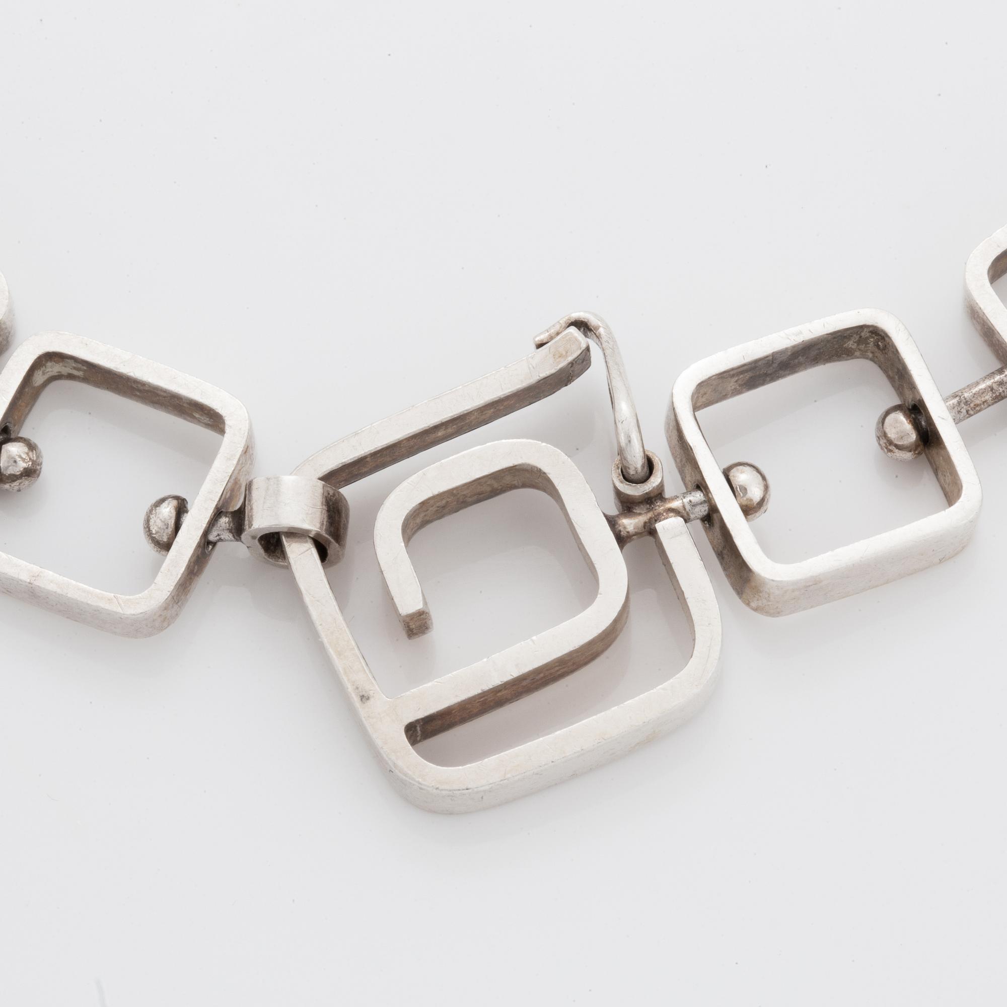 Karl-Ingemar Johansson, Collier, silver.