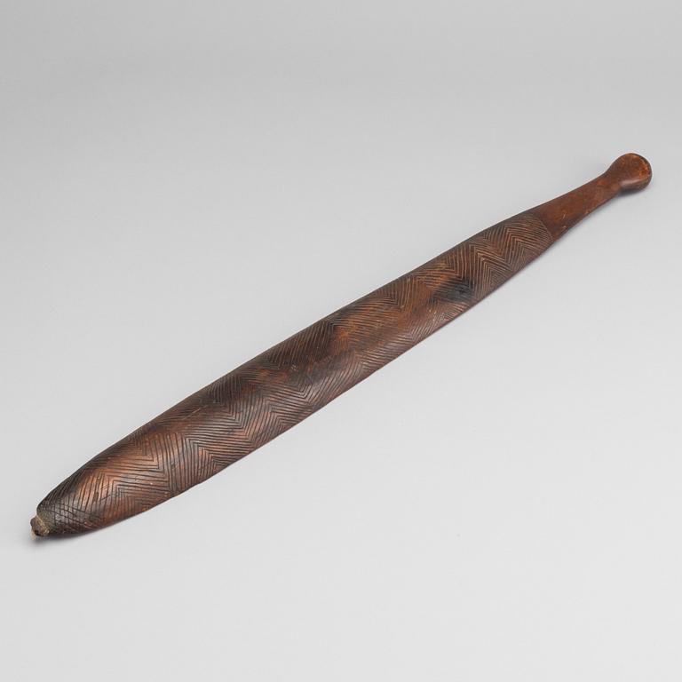 AN AUSTRALIAN WOOMERA / SPEARTHROWER.