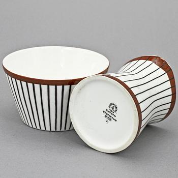 KAFFE- OCH TESERVISDELAR, 31 st, benporslin, "Spisa ribb", Stig Lindberg, Gustavsberg, 1955-74.