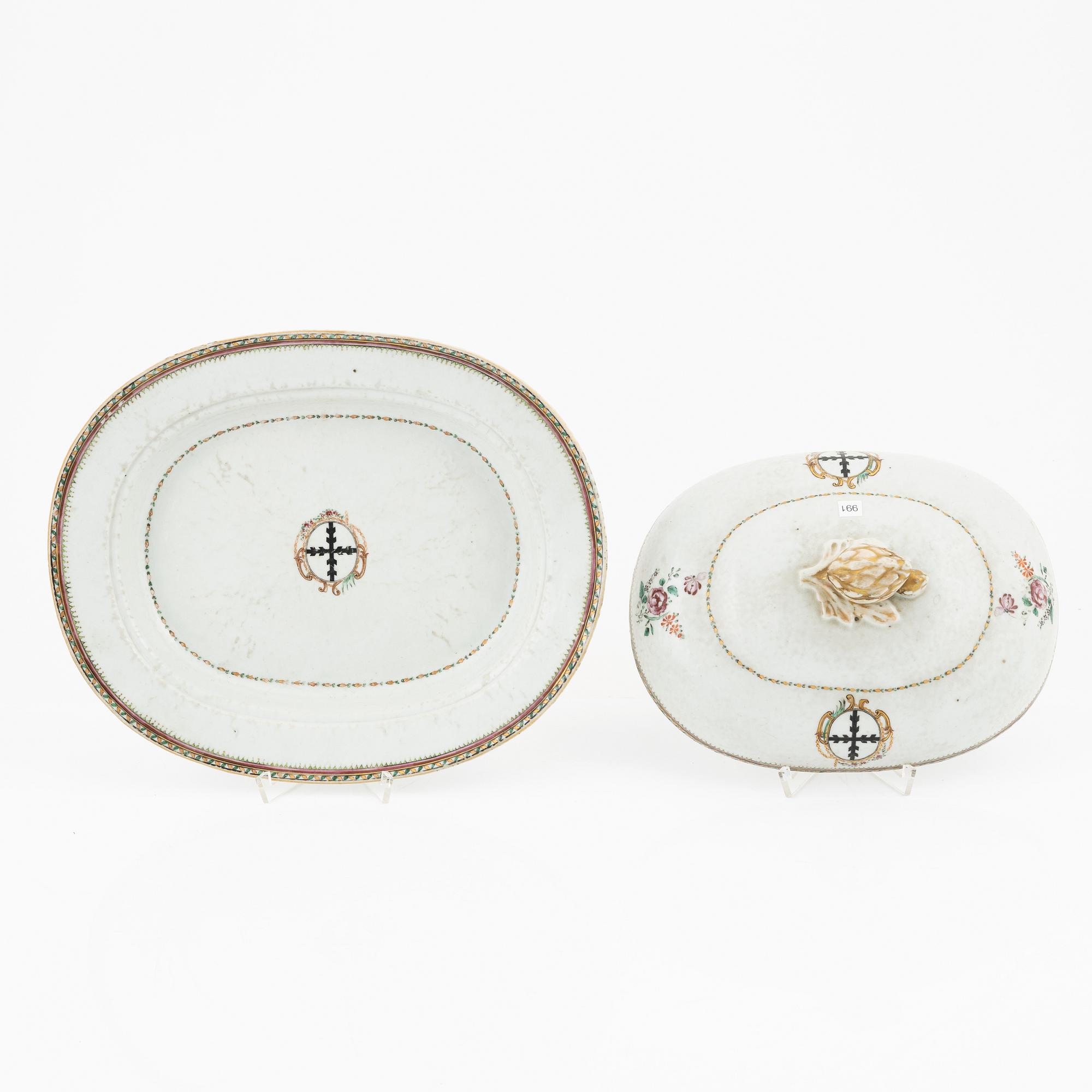A famille rose armorial dish with cover, Qing dynasty, Qianlong (1736-95).