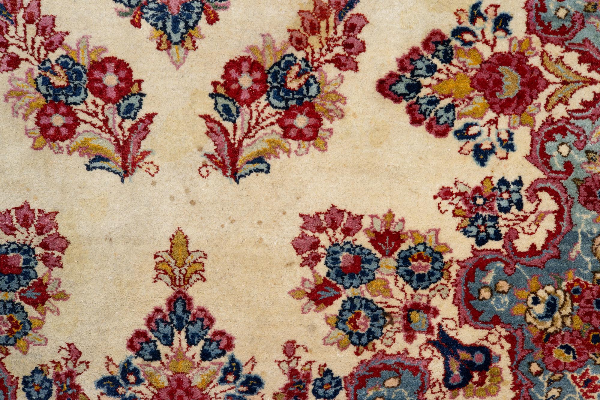 Carpet, Kirman, approx. 250x165 cm.