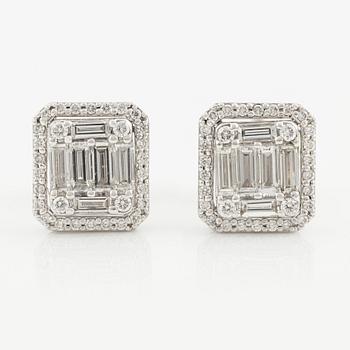 Earrings, 18K white gold with baguette and brilliant cut diamonds.