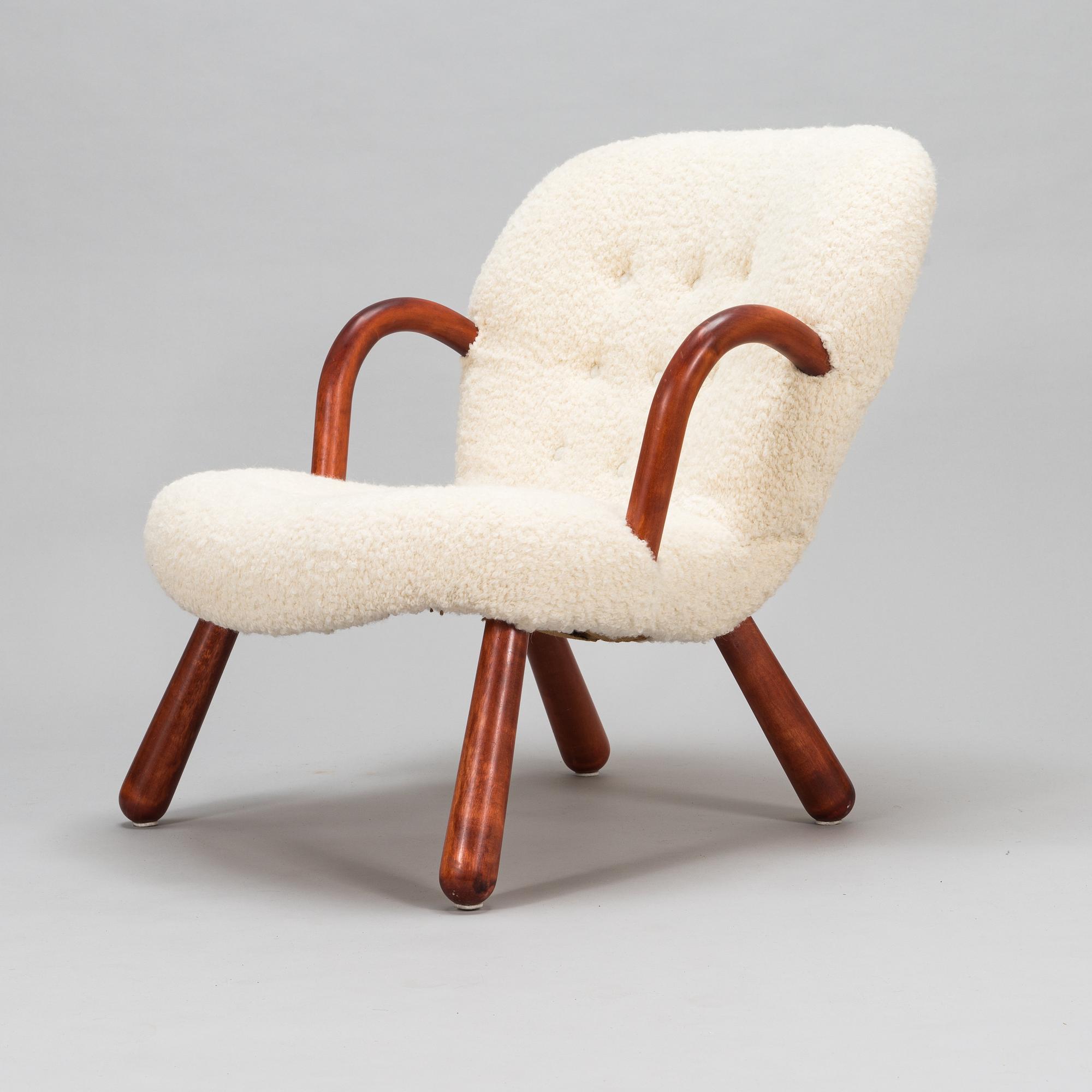 Philip Arctander, todennäköisesti, nojatuoli, Clam chair". Suunniteltu noin 1944.