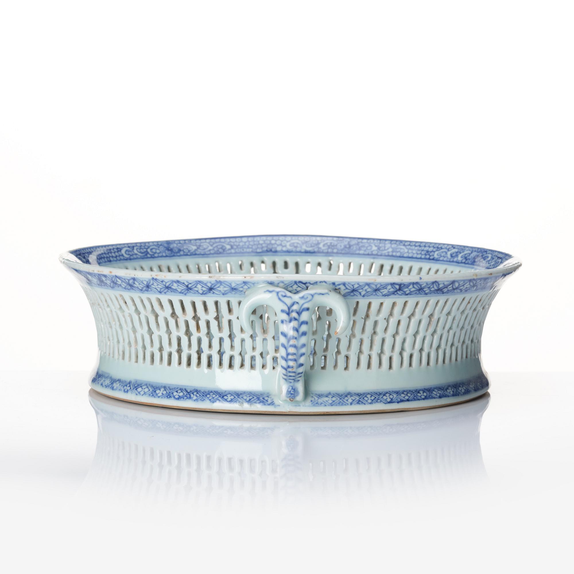 Gallerskål, kompaniporslin. Qingdynastin, Qianlong (1736-95).
