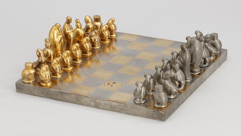 A Marie-Louise Idestam-Blomberg pewter chess set, Firma Svenskt Tenn 1930.
