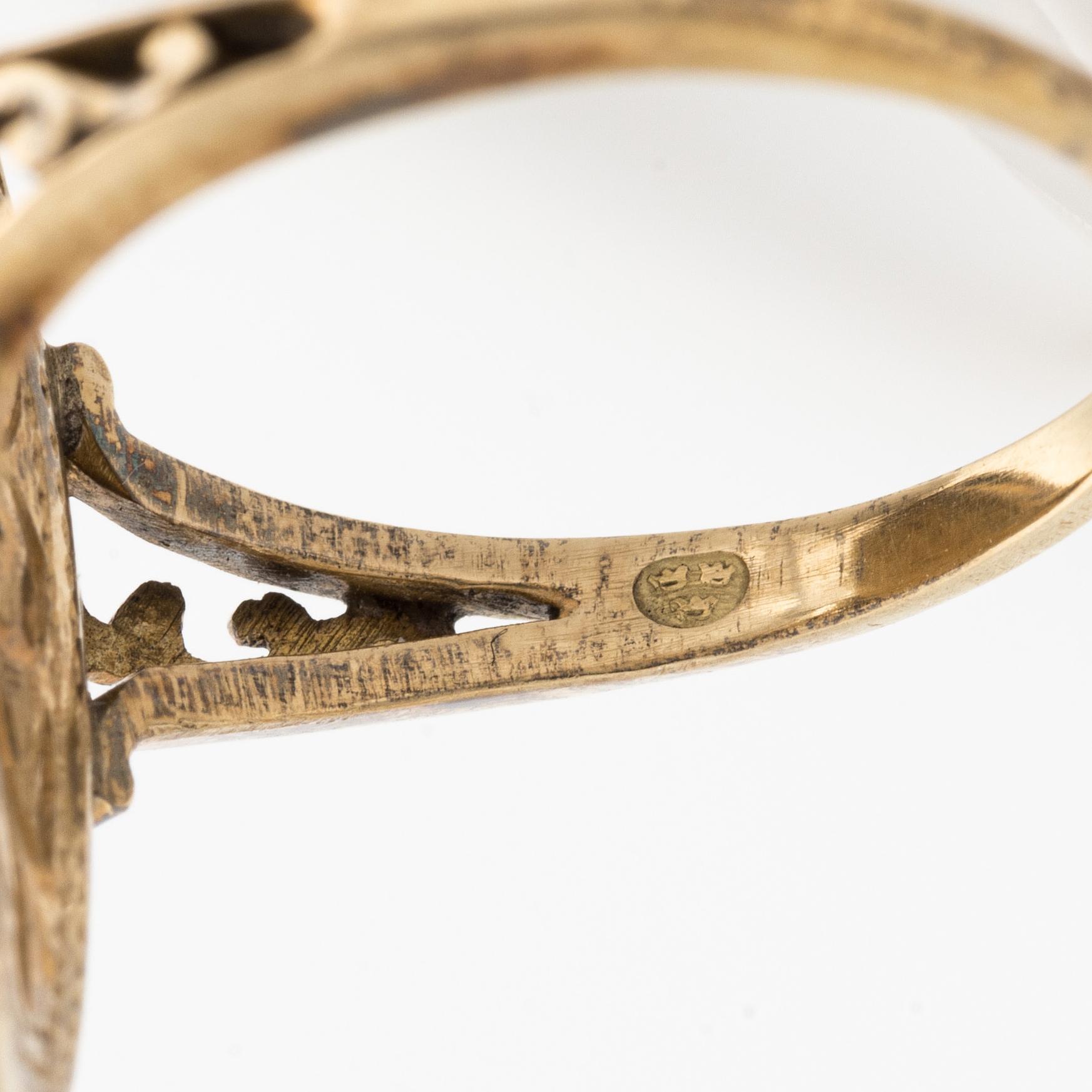 Ring, gold, blue enamel and flower urn with rose-cut diamonds.