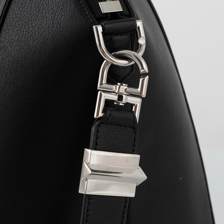 Givenchy, a black leather 'Antigona' bag.