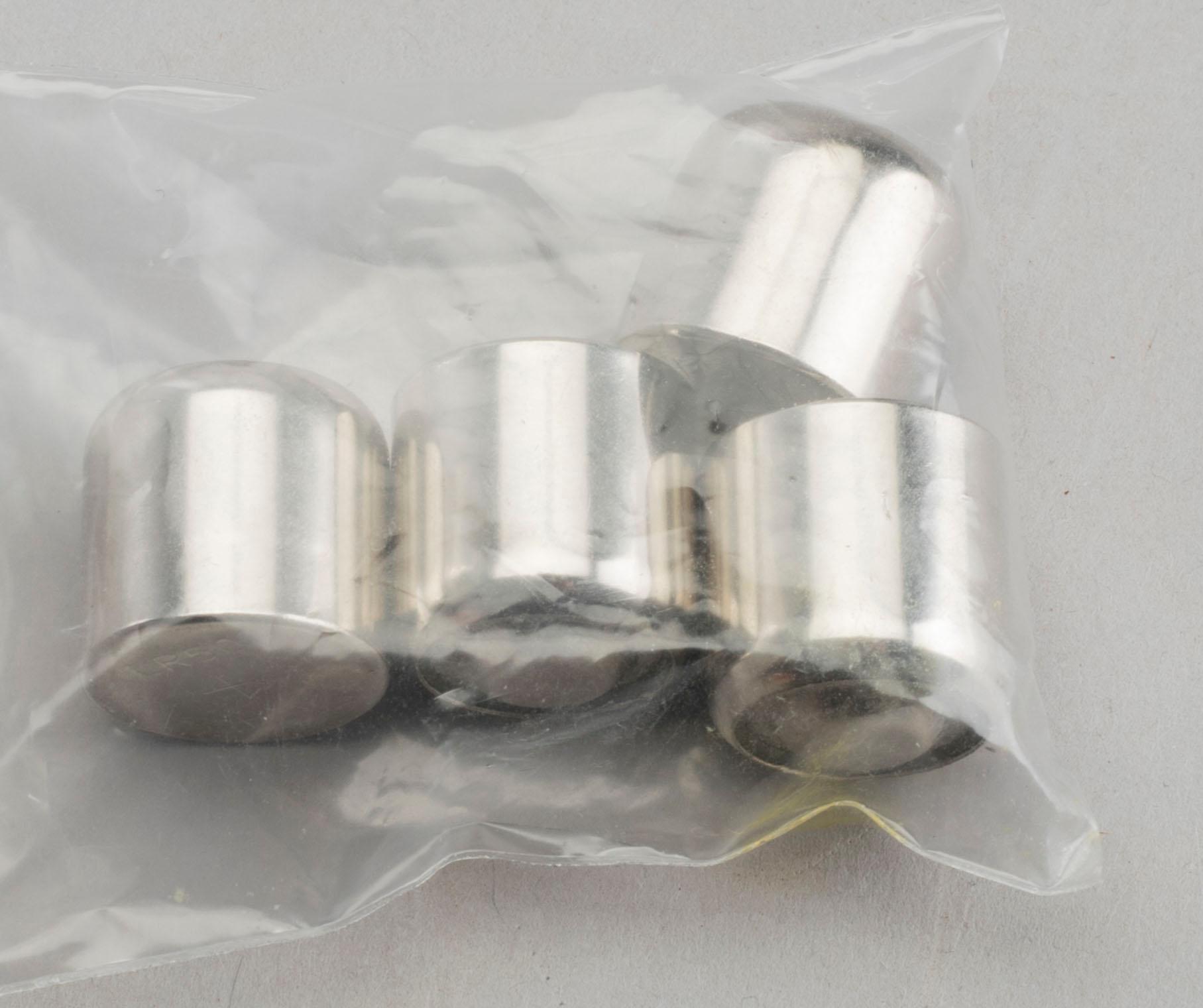 LE MUST DE CARTIER alarm clock.