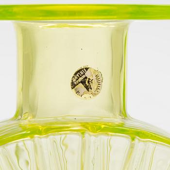 Helena Tynell, flaska, "Solflaskan" Riihimäen Lasi Oy. I produktion 1964-1974.