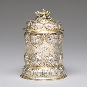 A German 17th century silver-gilt tankard, mark of Philipp Plapert, Nürnberg (1637-1665).