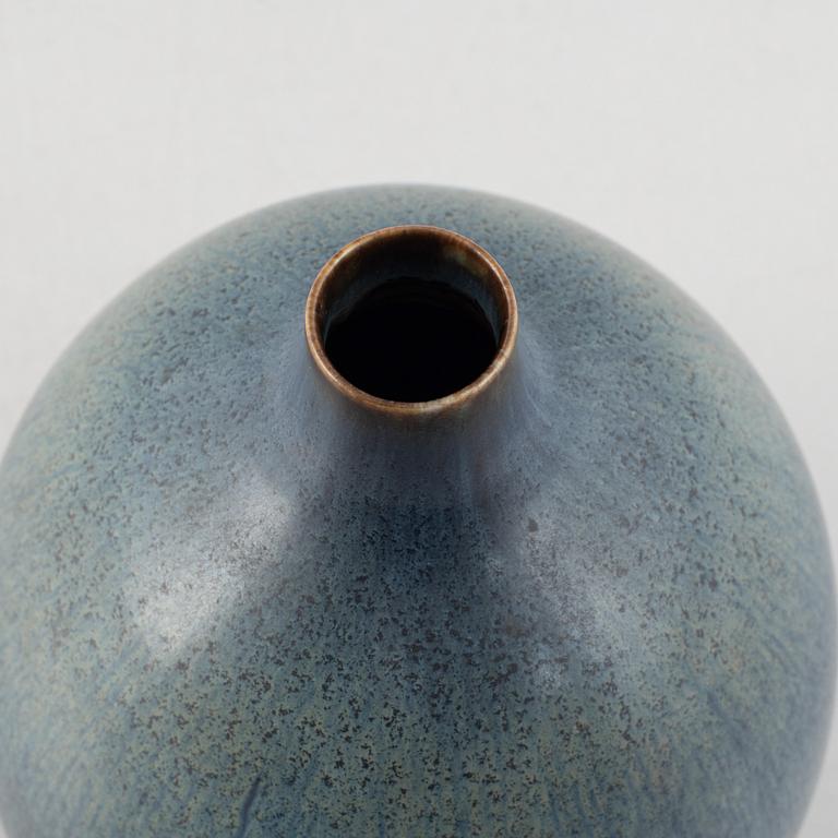 Carl-Harry Stålhane, a unique stoneware vase, Rörstrand 1962.