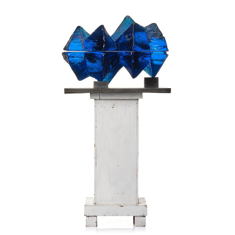 Edvin Öhrström, an "Isig prisma" (Icy prism) cast glass sculpture, Orrefors or Lindshammar glassworks, 1950s-60s.