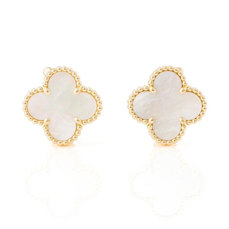 A Van Cleef & Arpels a pair of earrings "Alhambra" 18K gold and Mother-of-pearl.