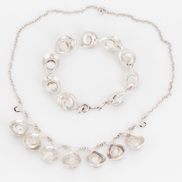 HERMAN SIERSBOL, garnityr 2 delar, silver och stenar, Danmark.