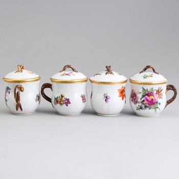 12 porcelain lidded cups with saucers, Royal Copenhagen.