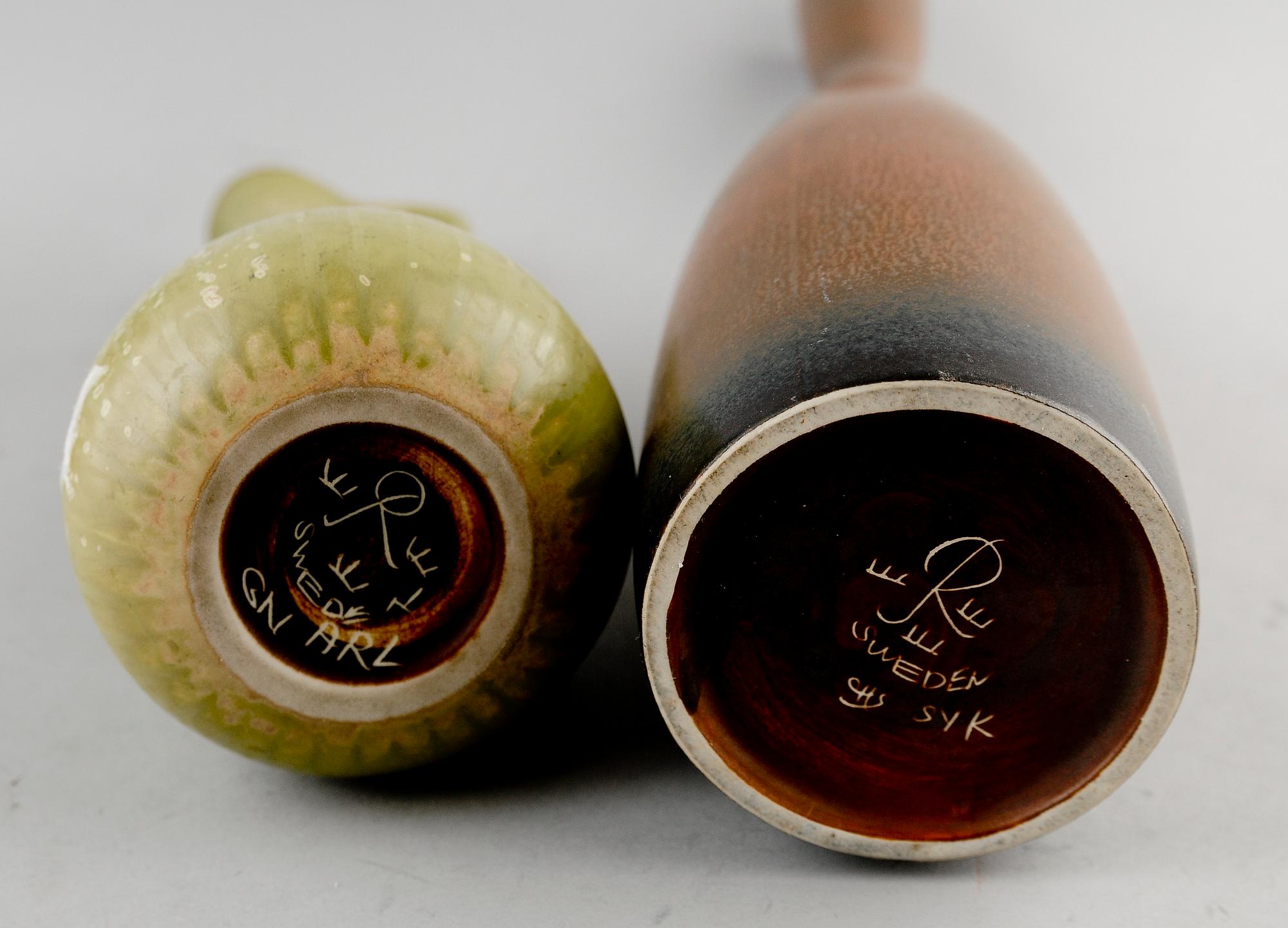 SAMLING STENGODSFÖREMÅL, 3 st, Carl Harry Stålhane samt Gunnar Nylund, Rörstrand.