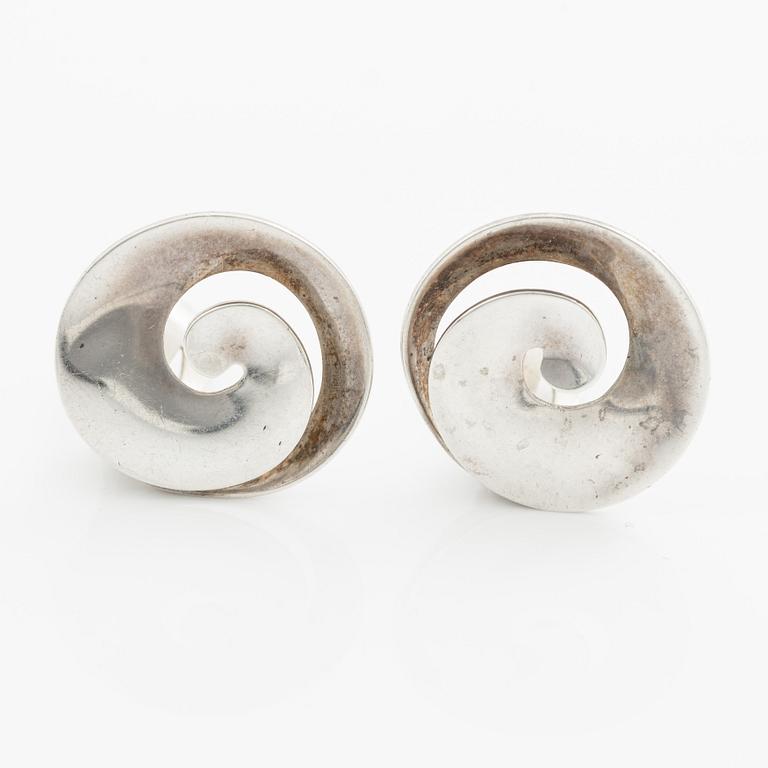 Vivianna Torun Bülow-Hübe, a pair of earrings, sterling silver, for Georg Jensen Denmark.