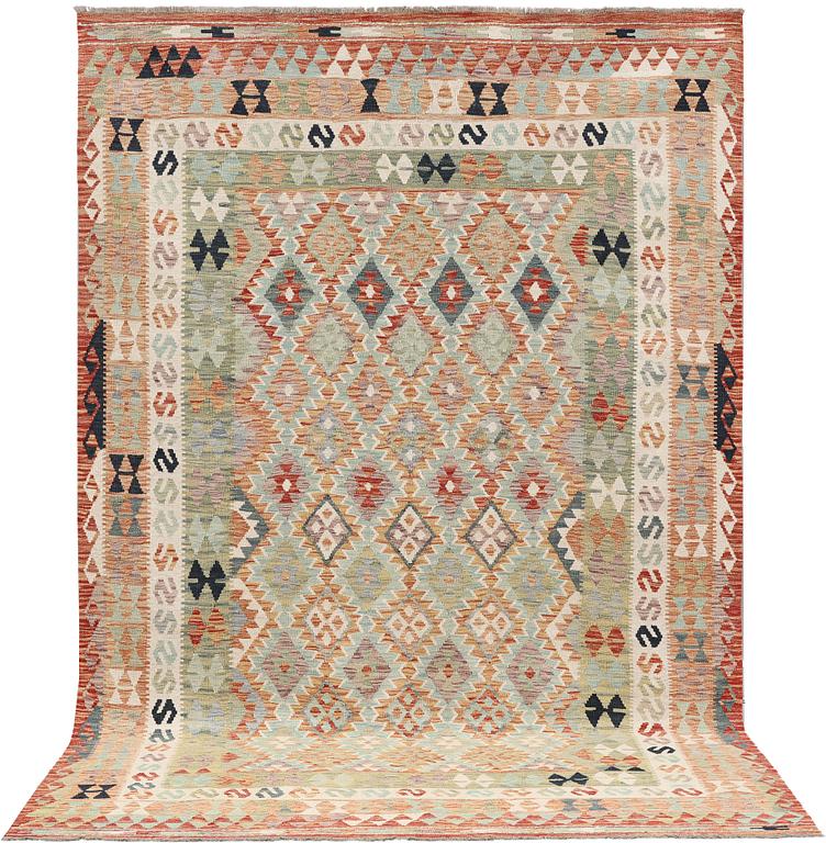 A Kilim carpet, c. 299 x 196 cm.