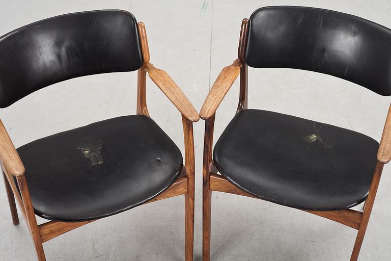KARMSTOLAR, 2 st, Erik Buch för Odense møbler, Danmark. 1960-tal.