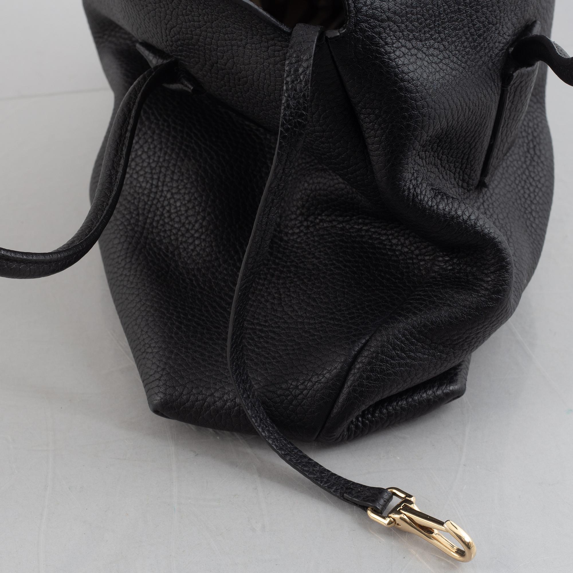 Burberry, a 'Baynard Tote' hand bag, 2016.