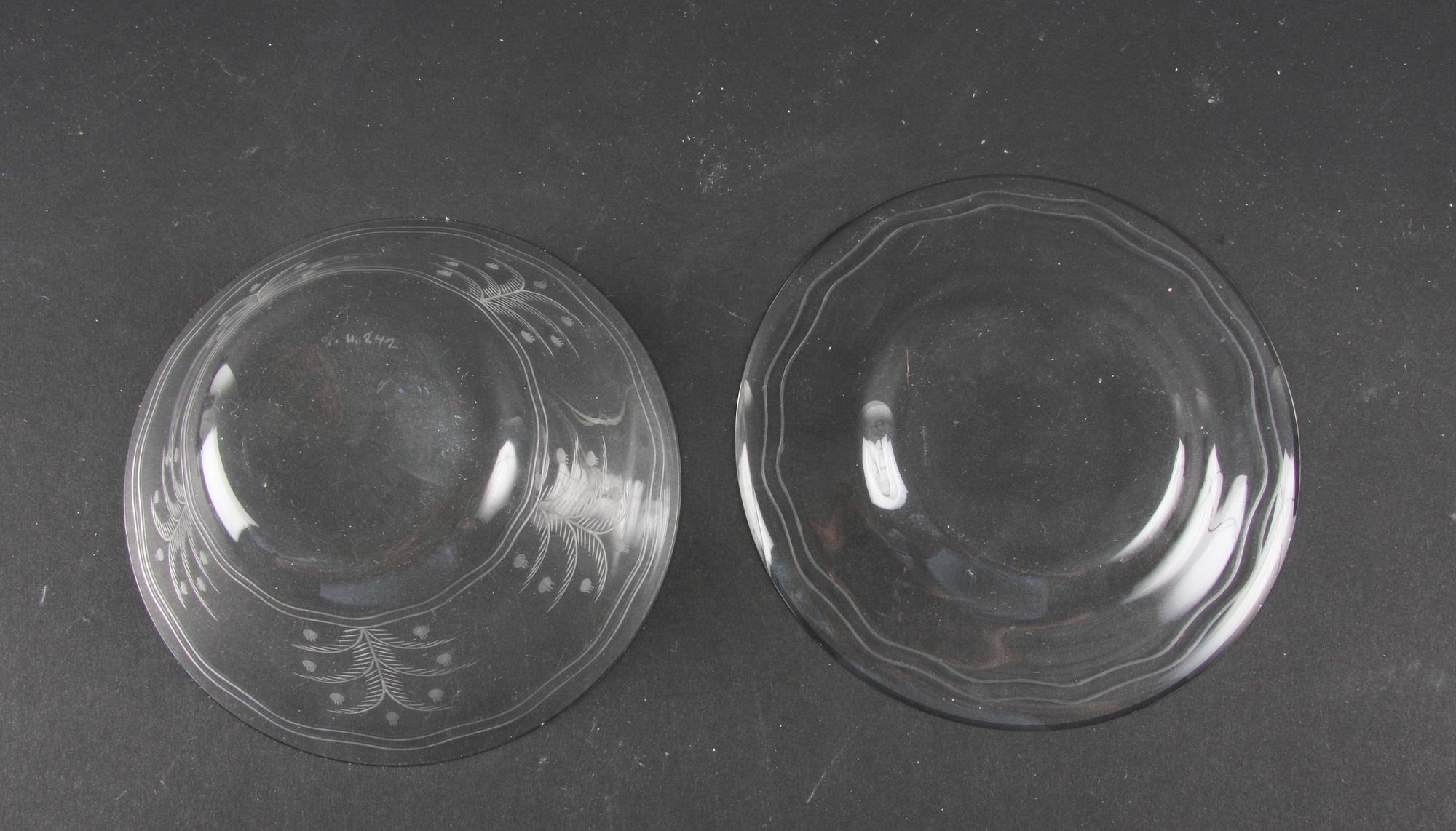 SKÅL PÅ FAT, glas, Orrefors, Edward Hald.