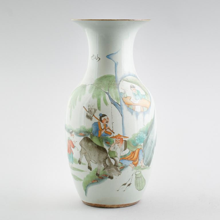 VAS, porslin, Kina, 1800-talets andra hälft.