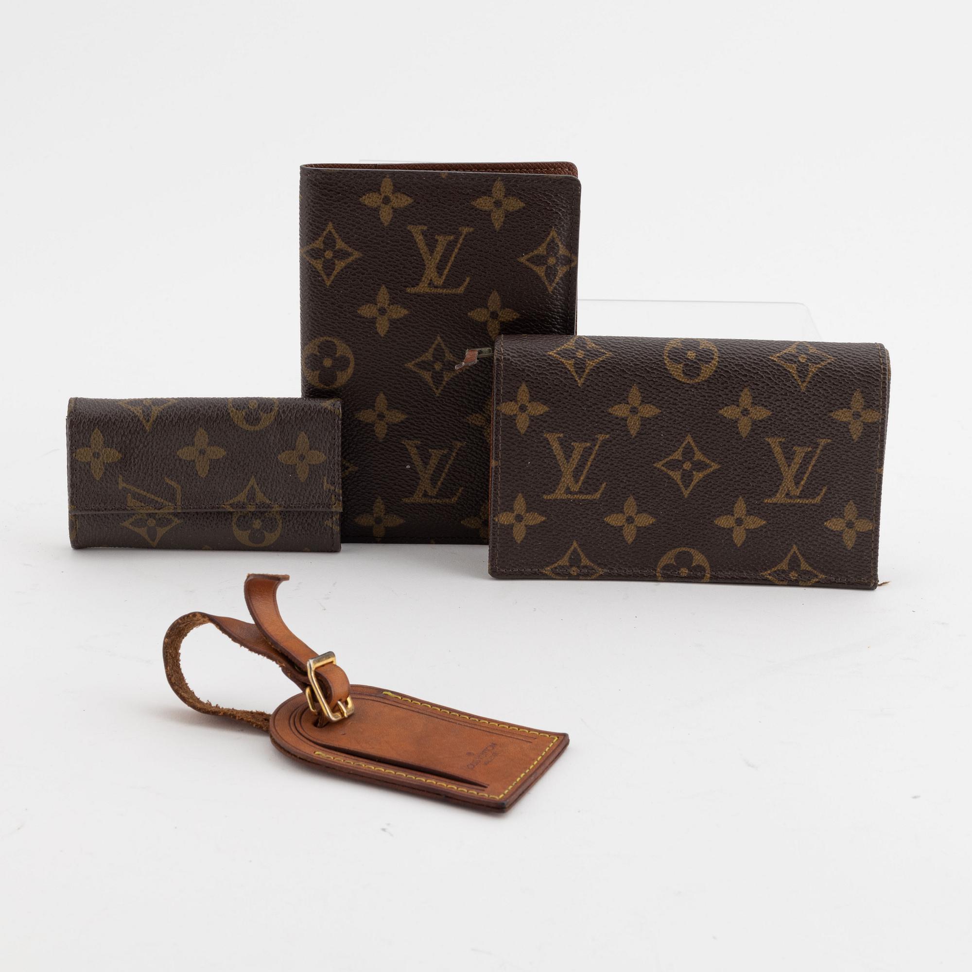 Louis Vuitton, plånbok, passhållare samt nyckelhållare.