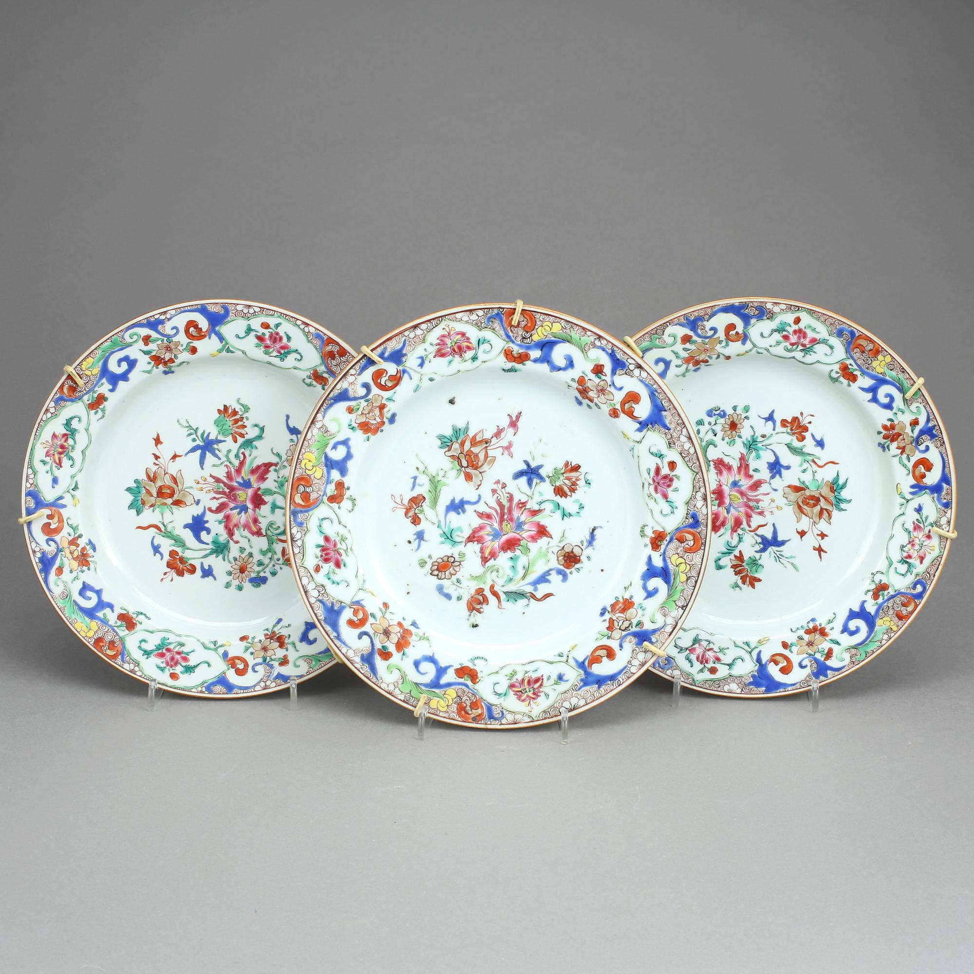 TALLRIKAR, 3st, porslin, Kina, Qianlong (1736-95).