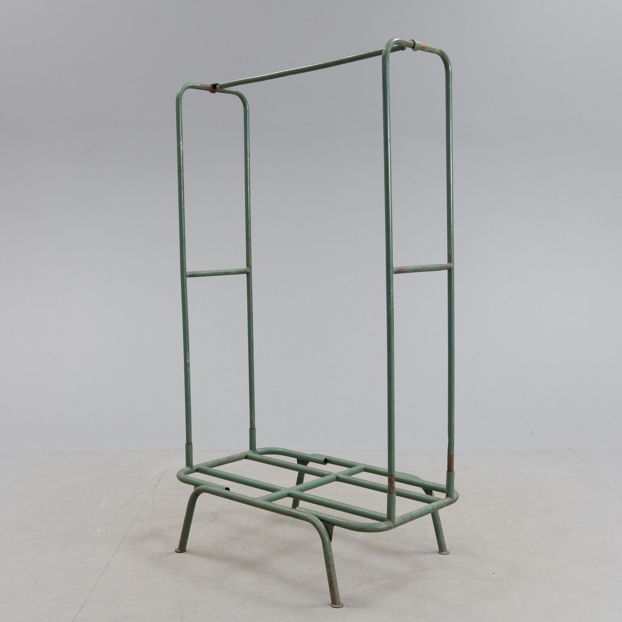 KLÄDHÄNGARE, industri, 1900-talets mitt.