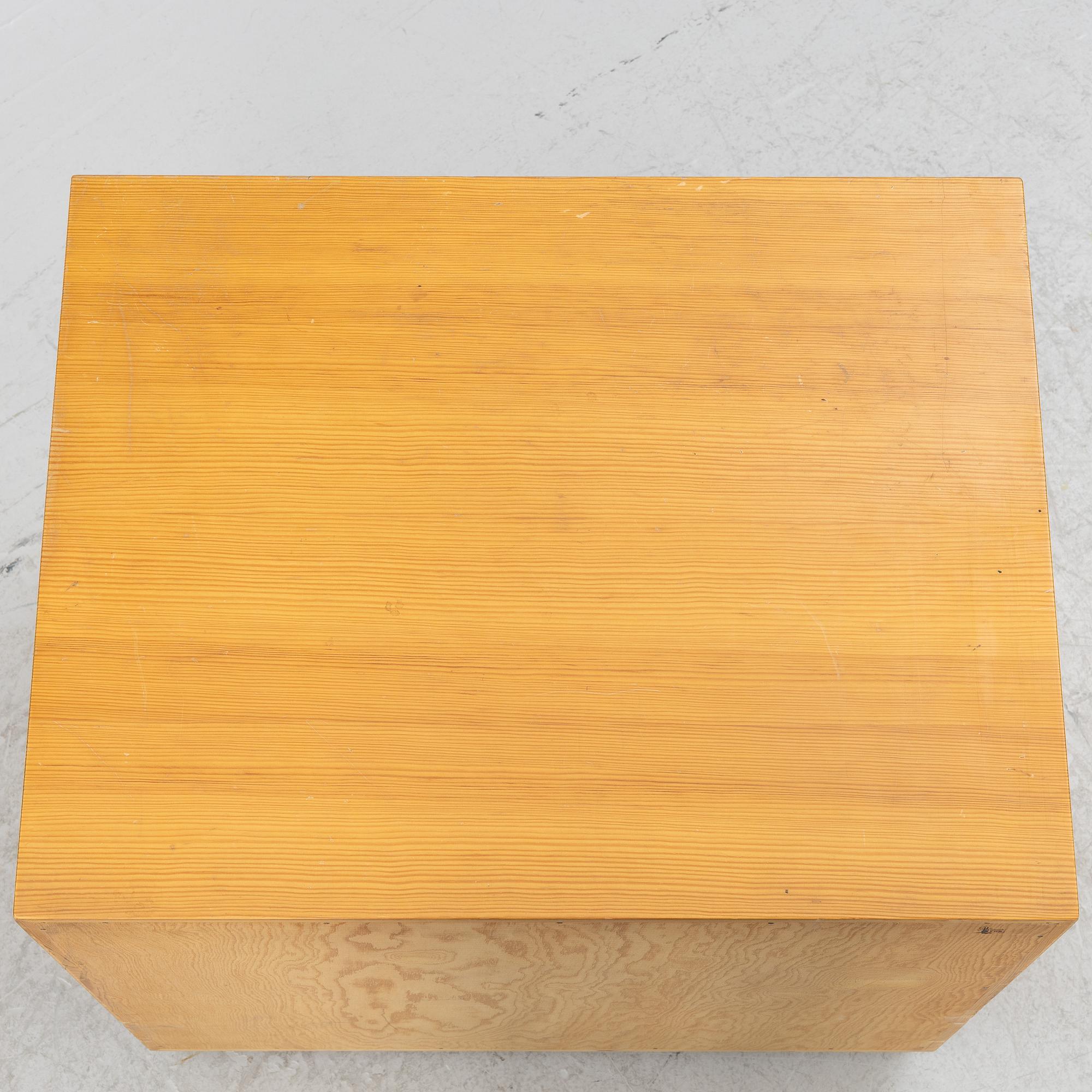 Børge Mogensen, chest of drawers from the "Öresund" series, AB Karl Andersson & Söner, circa 1960.