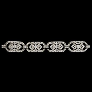 926. ARMBAND, Art Déco, med gammalslipade diamanter totalt ca 13.00 ct.