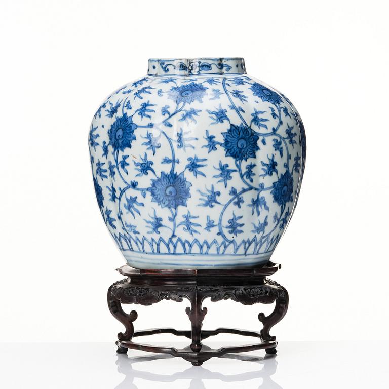 A Chinese blue and white lotus jar, Ming dynasty, Wanli (1572-1620).