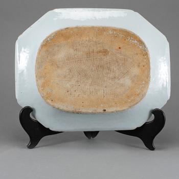 STEKFAT, porslin, Kina, 1700-tal.