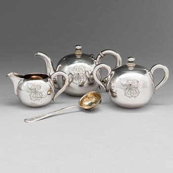 A Russian 4-piece silver tea set in original box, Saint Petersburg 1894. Unidentified master, C.A.