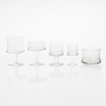 Tapio Wirkkala, lasisto, 44 osaa "Romantica"-sarjaa ja "Marski", 6 lasia, Iittala.