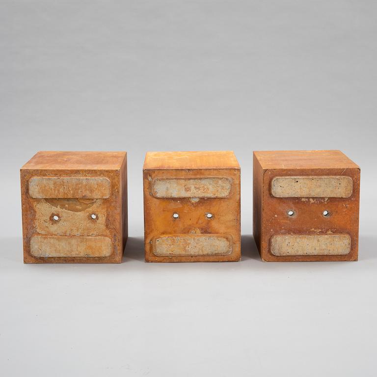 Stina Lindholm, ytterfoder, "Basic", 3 st, Skulpturfabriken, samtida produktion.